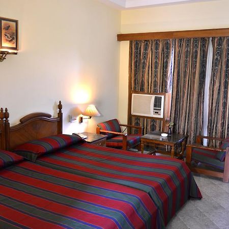 Hotel Bharatpur Ashok Dış mekan fotoğraf