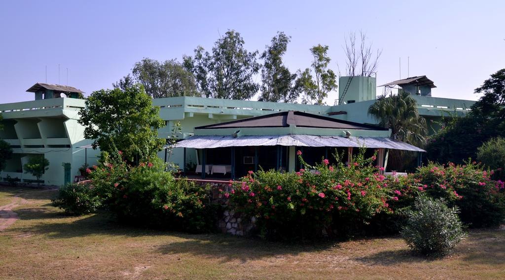 Hotel Bharatpur Ashok Dış mekan fotoğraf