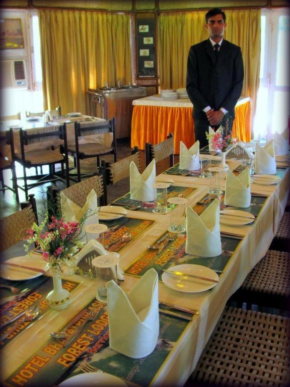 Hotel Bharatpur Ashok Dış mekan fotoğraf