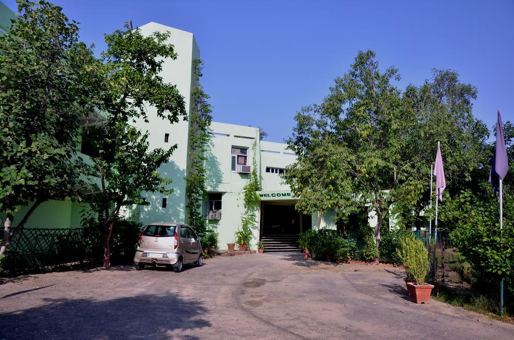 Hotel Bharatpur Ashok Dış mekan fotoğraf