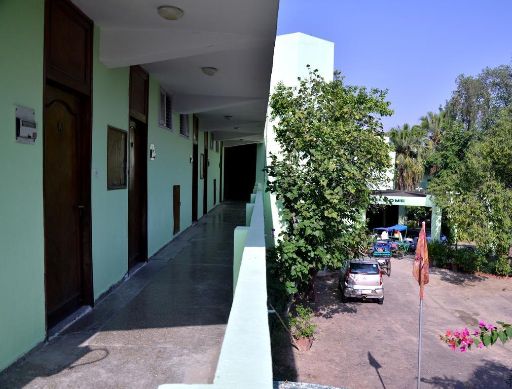 Hotel Bharatpur Ashok Dış mekan fotoğraf