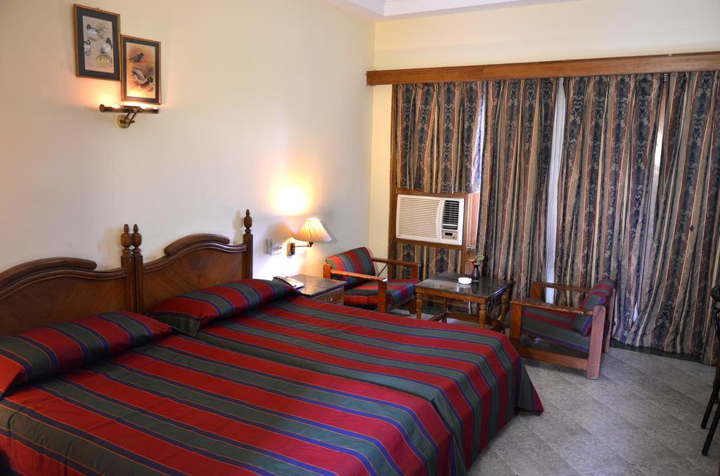 Hotel Bharatpur Ashok Dış mekan fotoğraf
